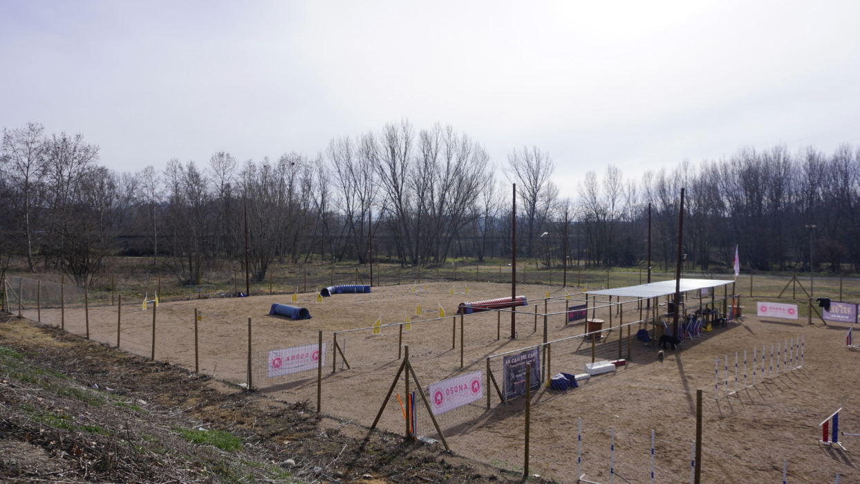 Panoràmica del club - Pista de Jumping i pista de Agility